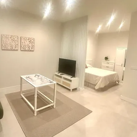 Almogavares 36 Apartamento 2 *