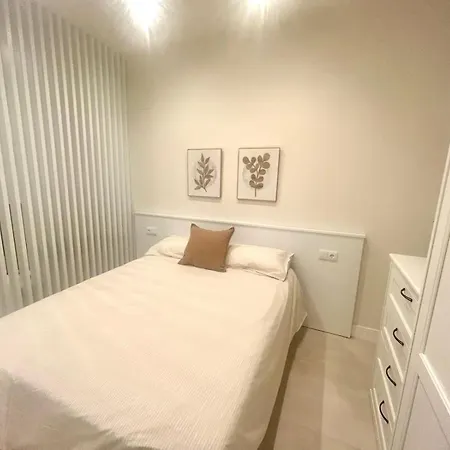 Almogavares 36 Apartamento 2 *